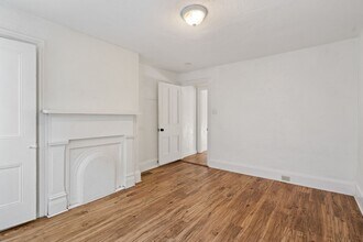 1823 Harcum Wy in Pittsburgh, PA - Building Photo - Building Photo