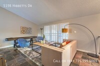 5198 Hibbetts Dr in Las Vegas, NV - Foto de edificio - Building Photo