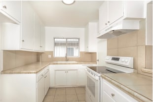 400 E Live Oak St, Unit 25 in San Gabriel, CA - Building Photo