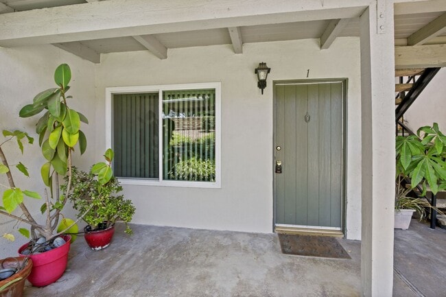 23732 Hillhurst Dr in Laguna Niguel, CA - Building Photo - Building Photo
