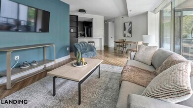 1550 Clarendon Blvd, Unit 206 in Arlington, VA - Building Photo - Building Photo