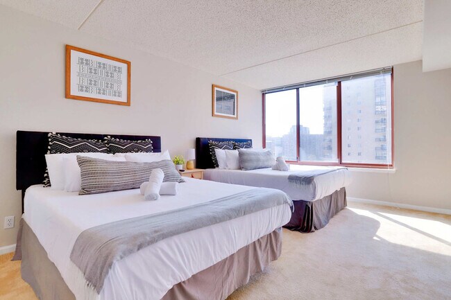 401 12th St S in Arlington, VA - Building Photo - Building Photo