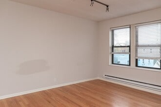 2824 W Palmer St, Unit A03W in Chicago, IL - Building Photo - Building Photo