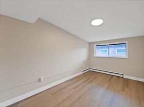 2623 King St E in Hamilton, ON - Building Photo - Building Photo