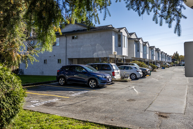 Bridgepointe Place in Richmond, BC - Building Photo - Building Photo