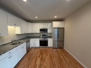 85 Lowell St in Peabody, MA - Building Photo - Building Photo