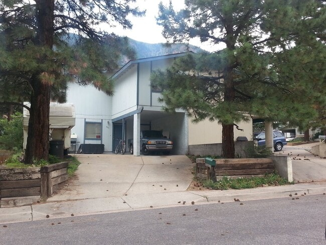 property at 4247 E Hollygreen Rd