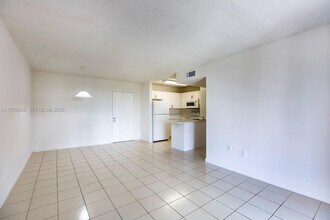 171 NW 97th Ave in Miami, FL - Building Photo - Building Photo
