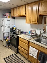 1061 Beacon St, Unit 1 in Brookline, MA - Foto de edificio - Building Photo