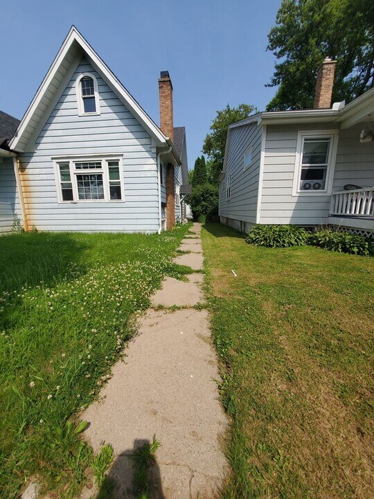 1535 Arthur Ave in Racine, WI - Building Photo