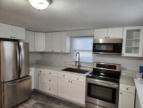 23 Brush Hill Rd, Unit LL in Clinton, CT - Building Photo - Building Photo
