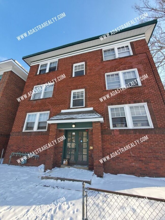property at 1125 W 40th St