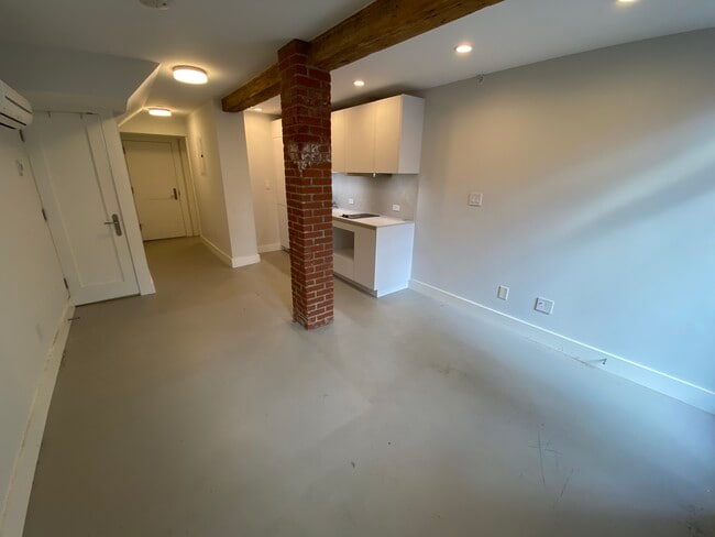 483 Massachusetts Ave, Unit 12 in Boston, MA - Building Photo - Building Photo