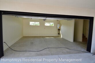 7421 Olivetas Ave in San Diego, CA - Building Photo - Building Photo