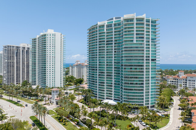 Towers of Porto Vita - South Tower in Aventura, FL - Building Photo - Building Photo