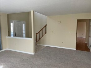 204 Quail Ct in Baden, PA - Building Photo - Building Photo