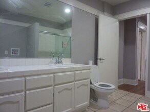 1330 Crenshaw Blvd in Los Angeles, CA - Building Photo - Building Photo