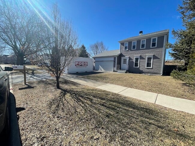 property at 1527 W Richmond St