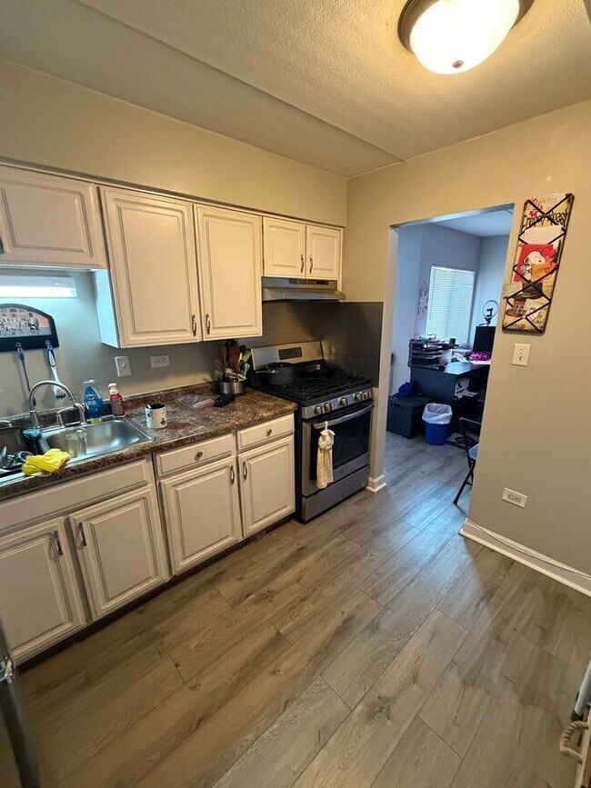 170 E Lake St in Elmhurst, IL - Building Photo - Building Photo