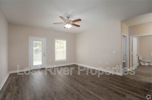 4496 Wilford Ln in Bowling Green, KY - Building Photo