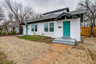 2722 E Vickery Blvd, Unit #3 in Fort Worth, TX - Building Photo - Building Photo