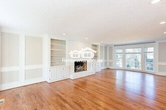 1449 Mile Post Dr in Dunwoody, GA - Building Photo - Building Photo