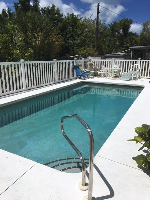 6444 Elmwood Ave, Unit 6444-2 photo'
