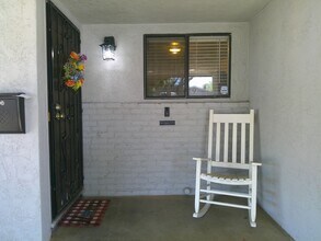 255 Poplar St in Vacaville, CA - Building Photo - Building Photo