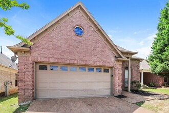 1095 Cross Meadow Rd in Cordova, TN - Building Photo - Building Photo