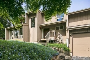 18328 Baldwin Rd in Bothell, WA - Building Photo