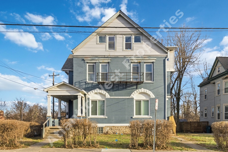 1512 Blair Ave, Unit D in Cincinnati, OH - Foto de edificio