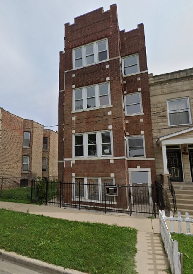 property at 1423 S Drake Ave