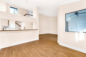 13864 SW 93rd Ln in Miami, FL - Building Photo - Building Photo