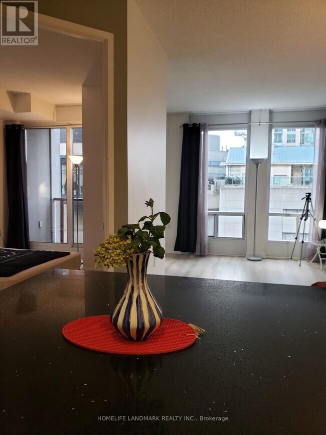property at 85-1285 Bloor St E