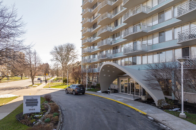 Delaware Tower Condominiums in Buffalo, NY - Building Photo - Building Photo