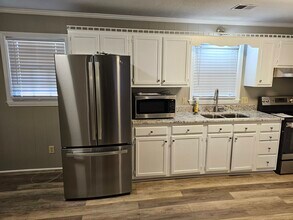 1131 W Brookgreen Dr in Florence, SC - Foto de edificio - Building Photo