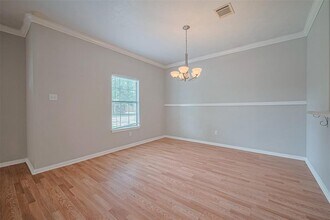 213 W Murrill Ave in Baytown, TX - Building Photo - Building Photo