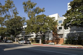 The Arizona in Santa Monica, CA - Building Photo - Building Photo