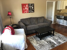 303 Helen Keller Blvd, Unit 228 in Tuscaloosa, AL - Building Photo