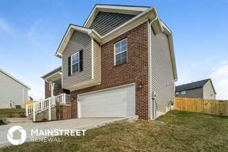 11924 Washington Green Rd in Louisville, KY - Foto de edificio - Building Photo