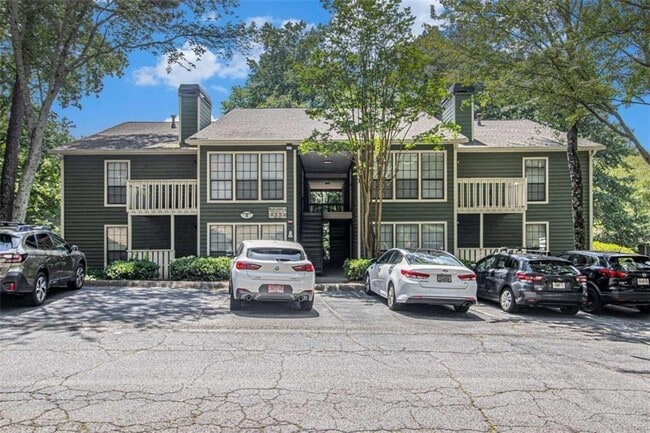 property at 4556 Vinings Central Trace SE
