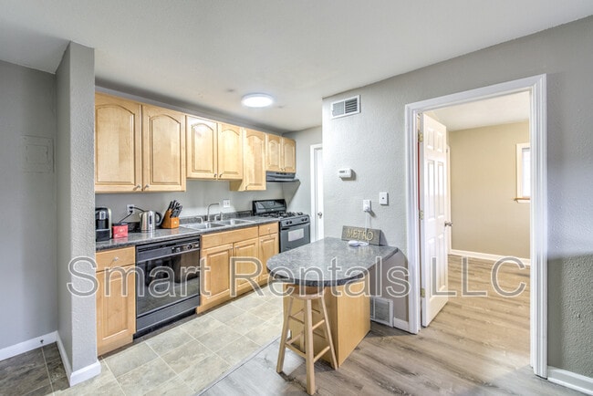property at 3844 Park Ave