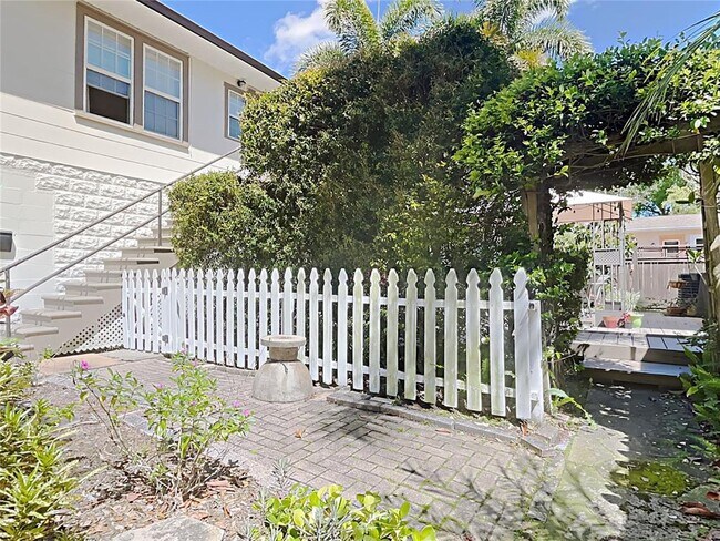 1601-1611 11th St N in St. Petersburg, FL - Building Photo - Building Photo