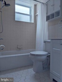 143 Gladstone St photo'