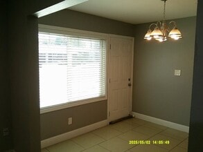 3 N College St in Woodland, CA - Building Photo - Building Photo