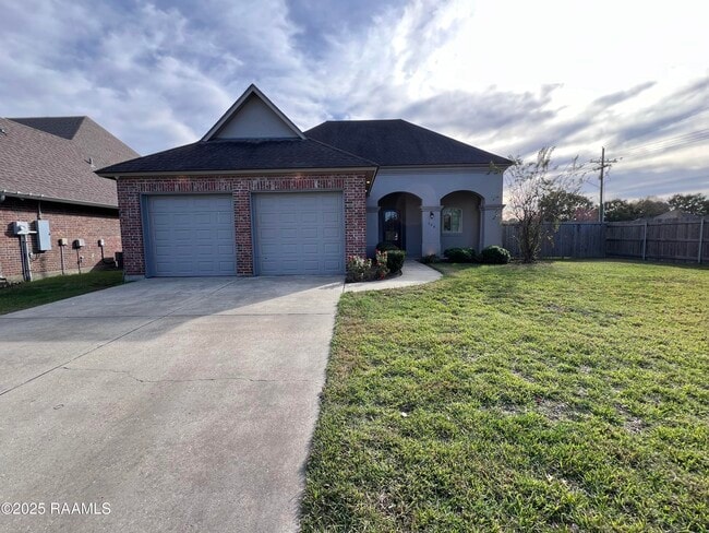 property at 100 Birchview Dr