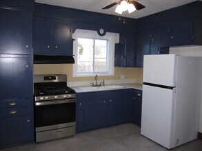 366 Hollis St, Unit 1 in Framingham, MA - Building Photo - Building Photo