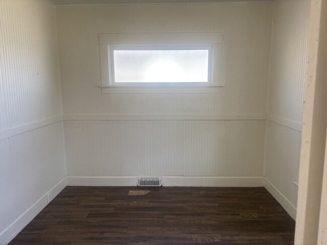 124 10th St SW in Cedar Rapids, IA - Building Photo - Building Photo