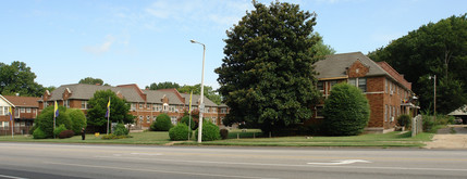 Stratford Place in Memphis, TN - Building Photo - Building Photo