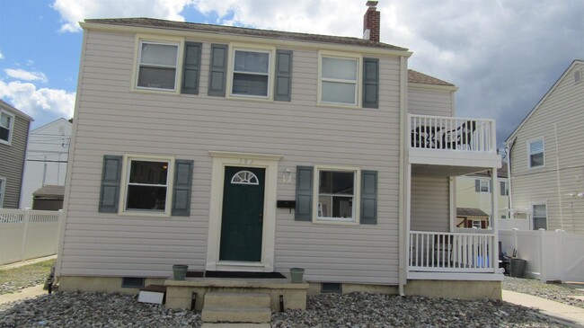 302 N Wilson Ave in Margate City, NJ - Building Photo - Building Photo